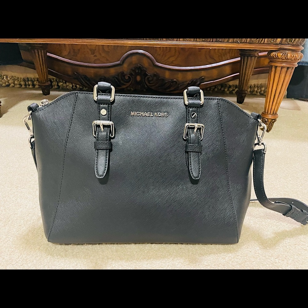 Black Michael kors purse
